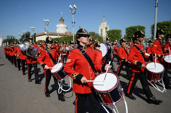 Procession of participants in international military music festival, Spasskaya Tower, at VDNKh