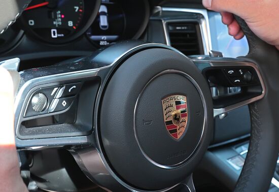 Porsche added to Yandex.Drive carsharing service