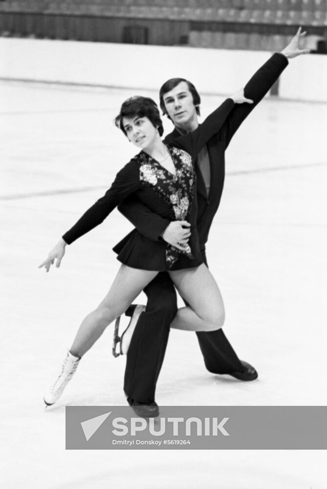Figure skaters Irina Rodnina and Alexander Zaitsev