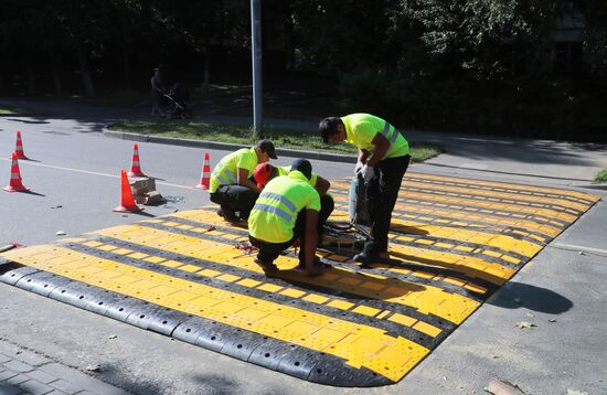 First raised pedestrian crossing installed in Moscow