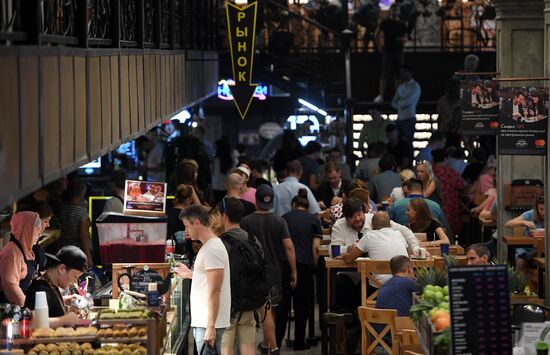 Liberal Democratic Party leader Vladimir Zhirinovsky visits Central market