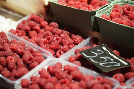 Liberal Democratic Party leader Vladimir Zhirinovsky visits Central market
