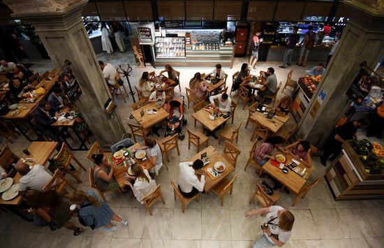 Liberal Democratic Party leader Vladimir Zhirinovsky visits Central market