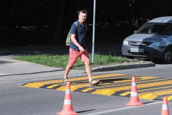 First raised pedestrian crossing installed in Moscow