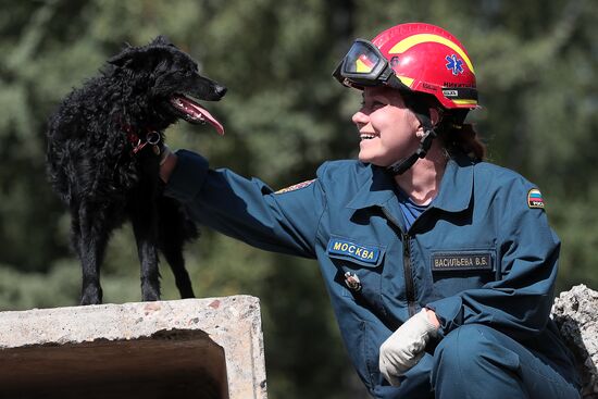 Training service dogs for EMERCOM