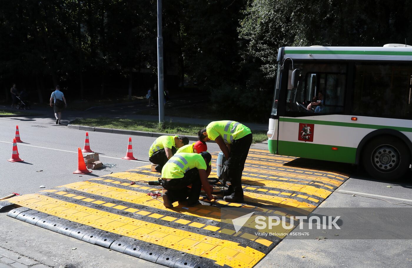 First raised pedestrian crossing installed in Moscow