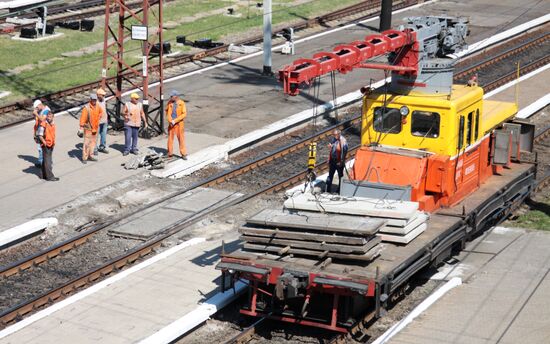 Rehabilitating transport infrastructure in Debaltsevo, Donetsk Region