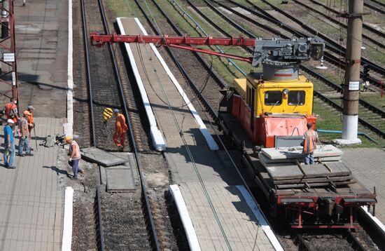 Rehabilitating transport infrastructure in Debaltsevo, Donetsk Region