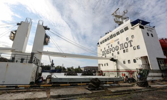 Steam vessel with Far Eastern salmon arrives in Arkhangelsk