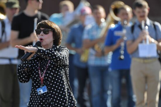 Final rehearsal of Mireille Mathieu's performance at Spasskaya Tower festival