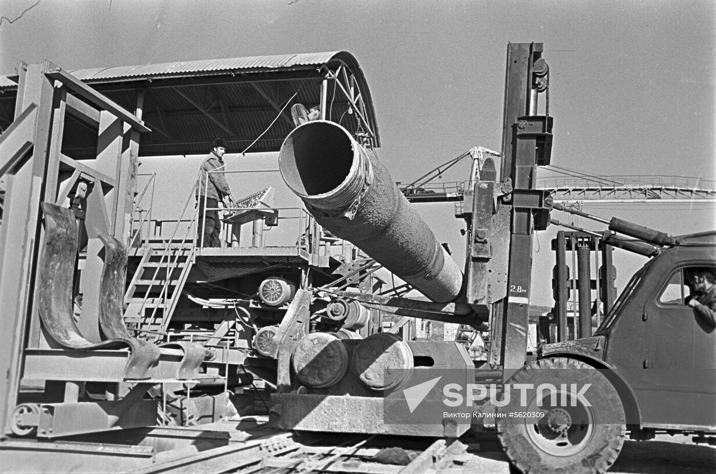 Ol and gas pipes for marine trunk lines
