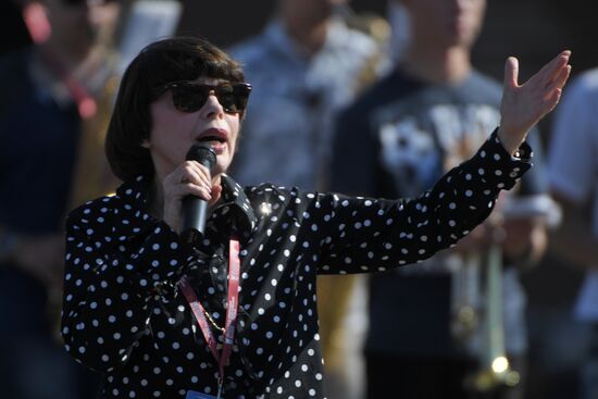 Final rehearsal of Mireille Mathieu's performance at Spasskaya Tower festival