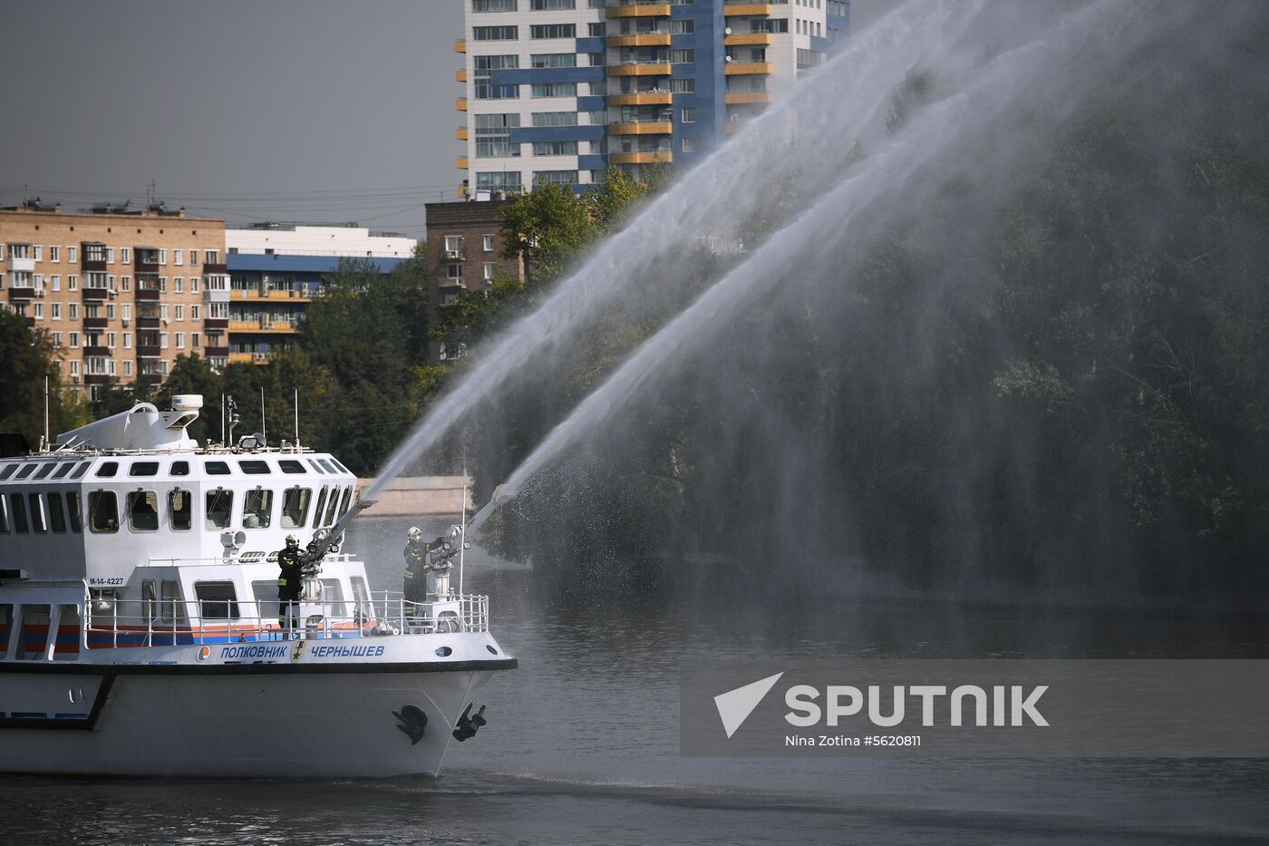 Firefighting and rescue boat at Paveletskaya Embankment