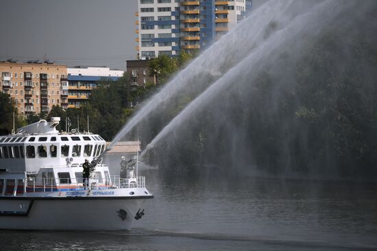 Firefighting and rescue boat at Paveletskaya Embankment