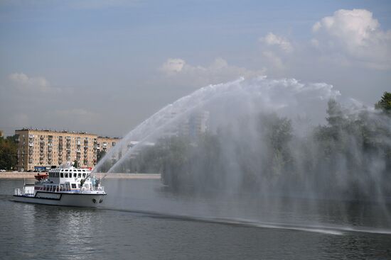 Firefighting and rescue boat at Paveletskaya Embankment