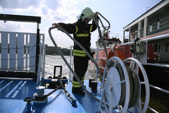 Firefighting and rescue boat at Paveletskaya Embankment