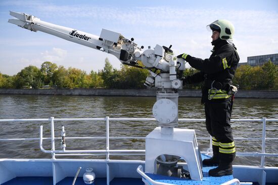 Firefighting and rescue boat at Paveletskaya Embankment