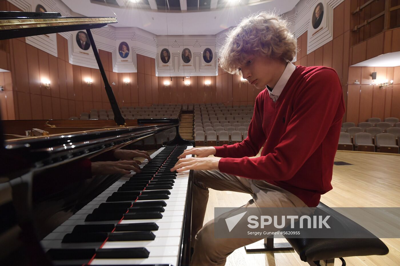 Ivan Bessonov, winner of "classical Eurovision"