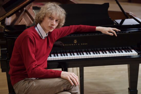 Ivan Bessonov, winner of "classical Eurovision"