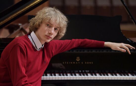 Ivan Bessonov, winner of "classical Eurovision"
