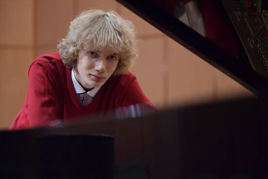 Ivan Bessonov, winner of "classical Eurovision"