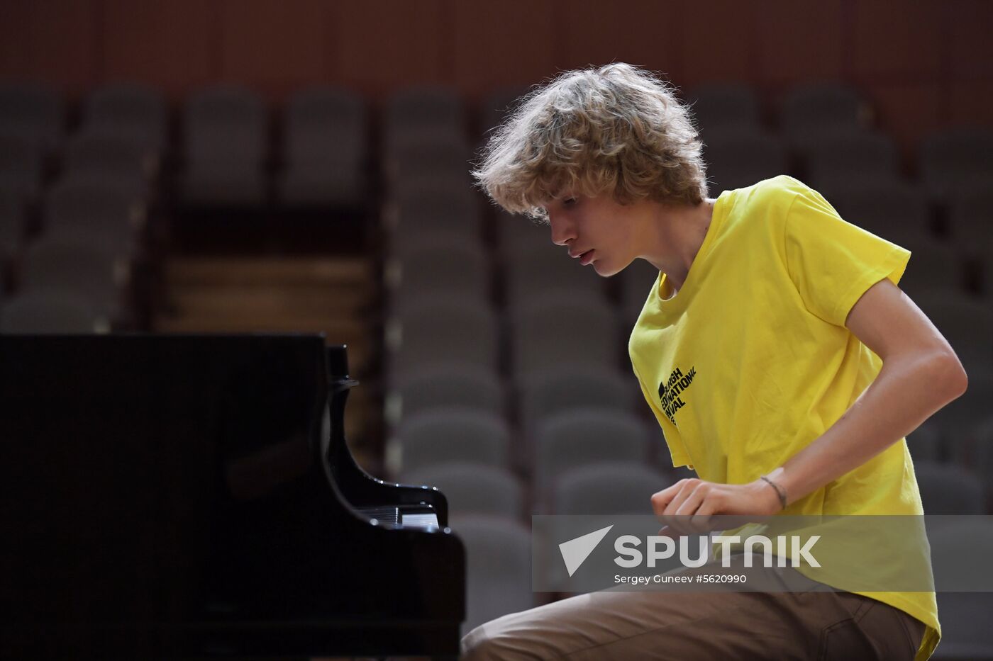 Ivan Bessonov, winner of "classical Eurovision"
