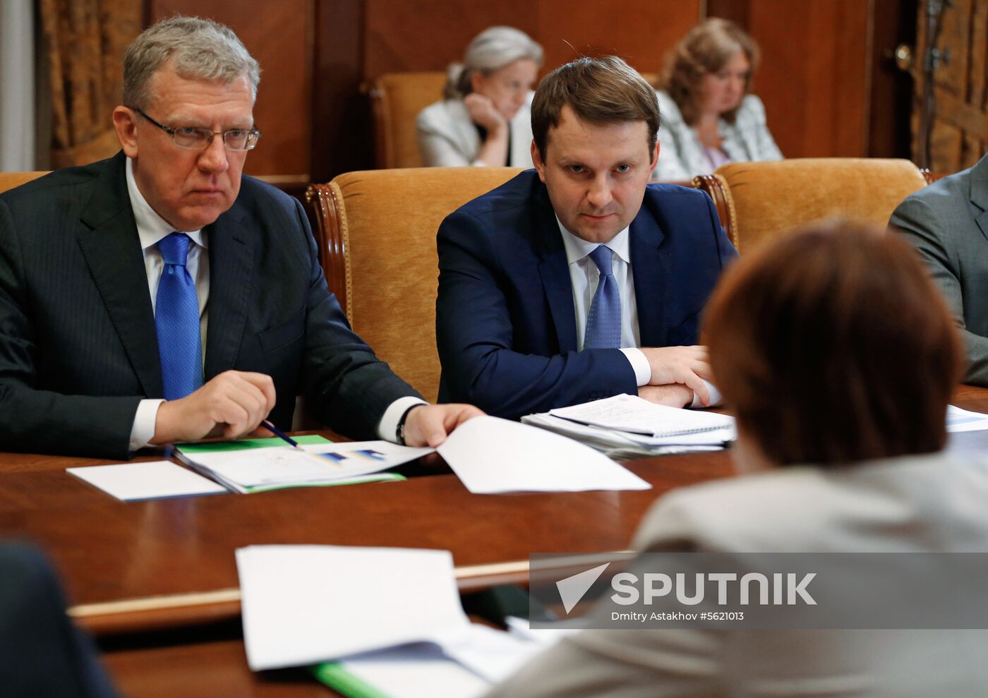 Prime Minister Medvedev holds meeting on government's priority activities