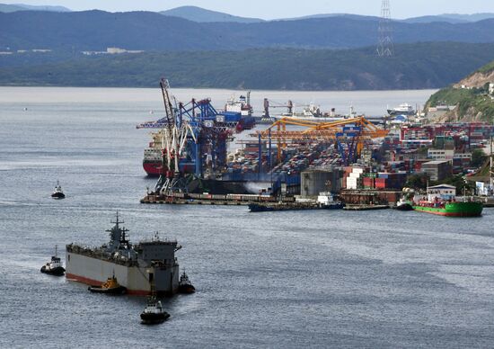 Gromky corvette arrives in Vladivostok