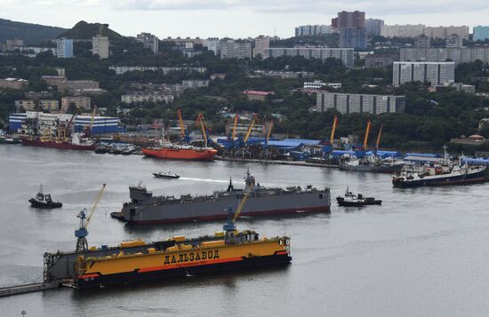 Gromky corvette arrives in Vladivostok