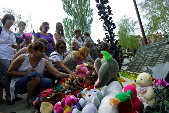 Commemorative event for children in Donetsk