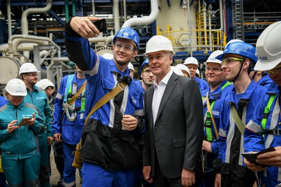 Moscow Mayor Sergei Sobyanin visits Moscow Oil Refinery