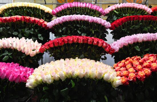 Selling flowers ahead of school year