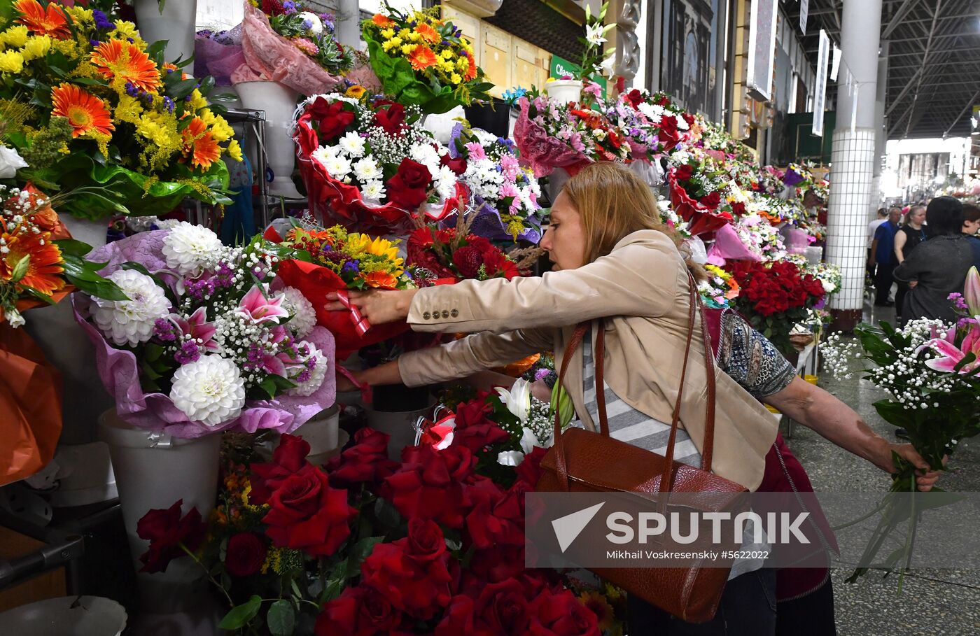 Selling flowers ahead of school year