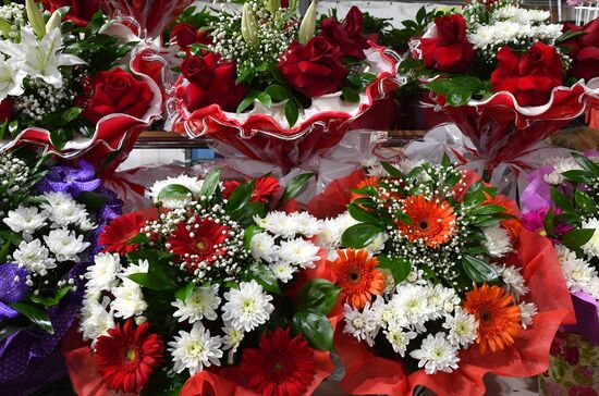 Selling flowers ahead of school year