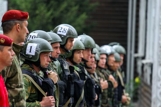Qualification tests for earning right to wear crimson beret in Irkutsk