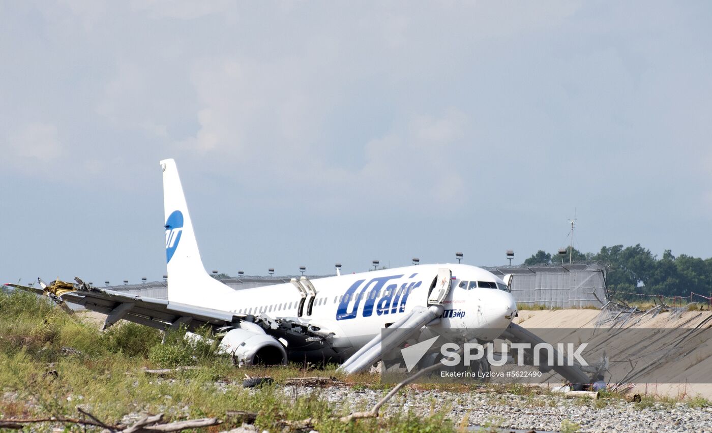 UTAir plane makes emergency landing in Sochi