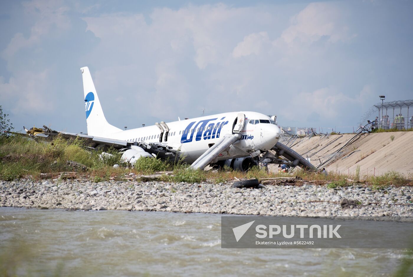 UTAir plane makes emergency landing in Sochi