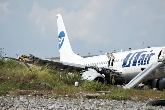UTAir plane makes emergency landing in Sochi