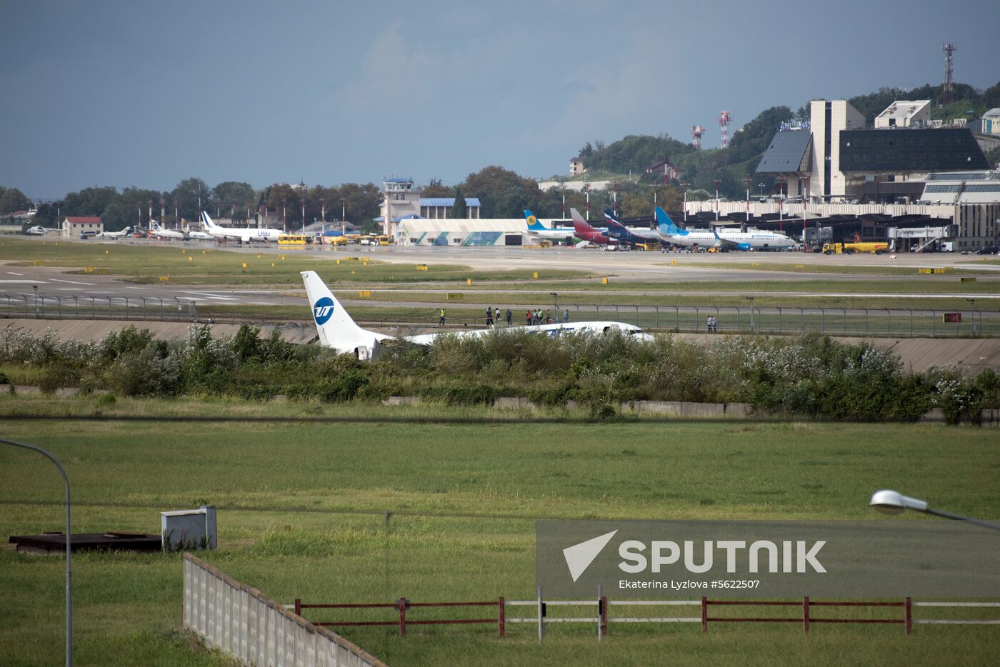 UTAir plane makes emergency landing in Sochi