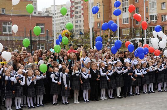 School year begins across Russia