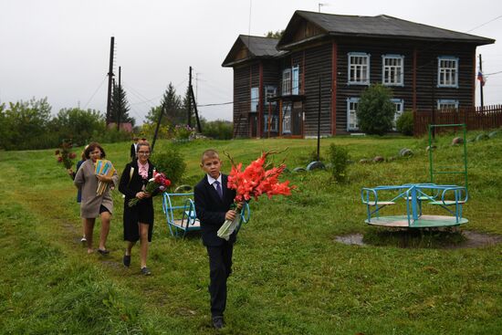 School year begins across Russia