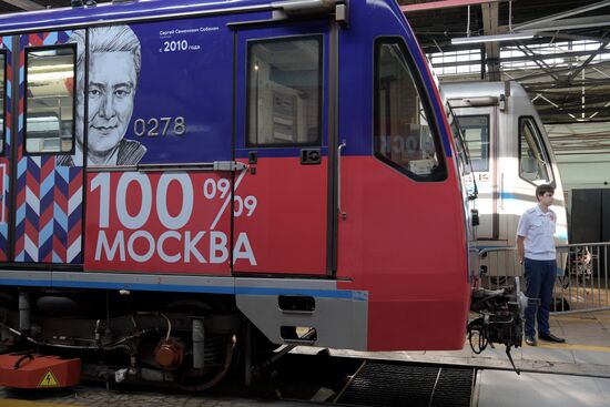 Launch of Moscow Mayors themed train