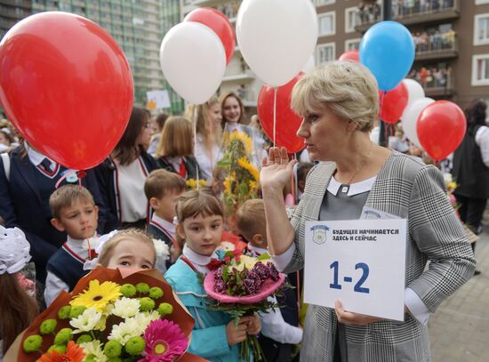 School year begins across Russia