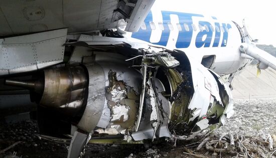 UTAir plane makes emergency landing in Sochi