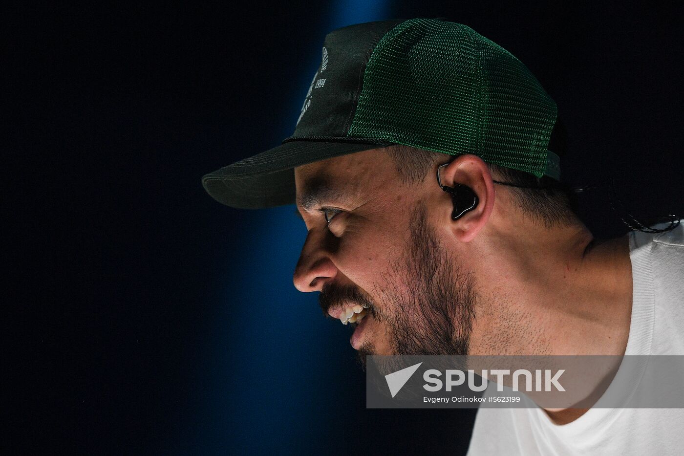 Mike Shinoda performs live in Moscow