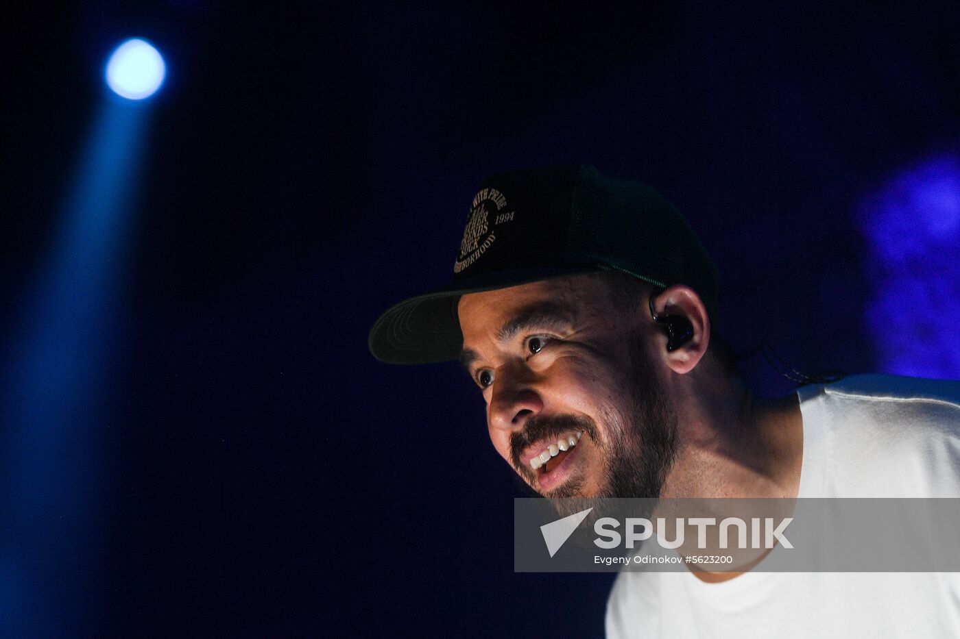 Mike Shinoda performs live in Moscow