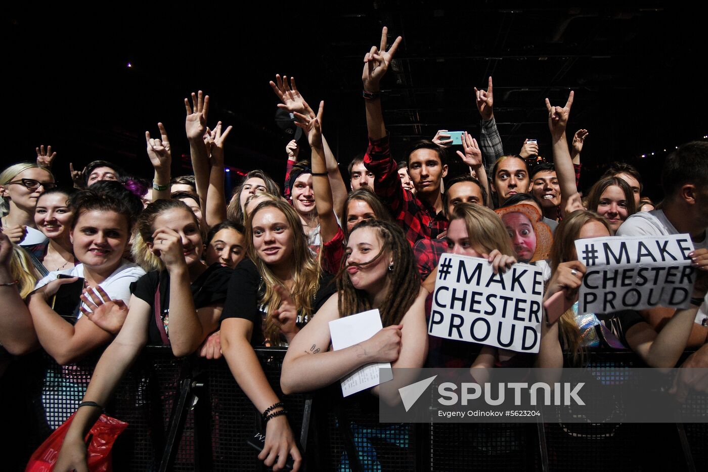 Mike Shinoda performs live in Moscow