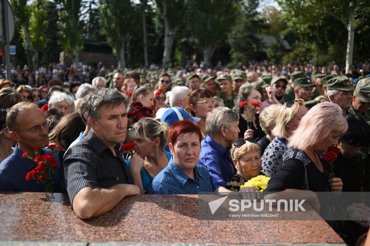Bidding last respects to Donetsk People's Republic Head Alexander Zakharchenko