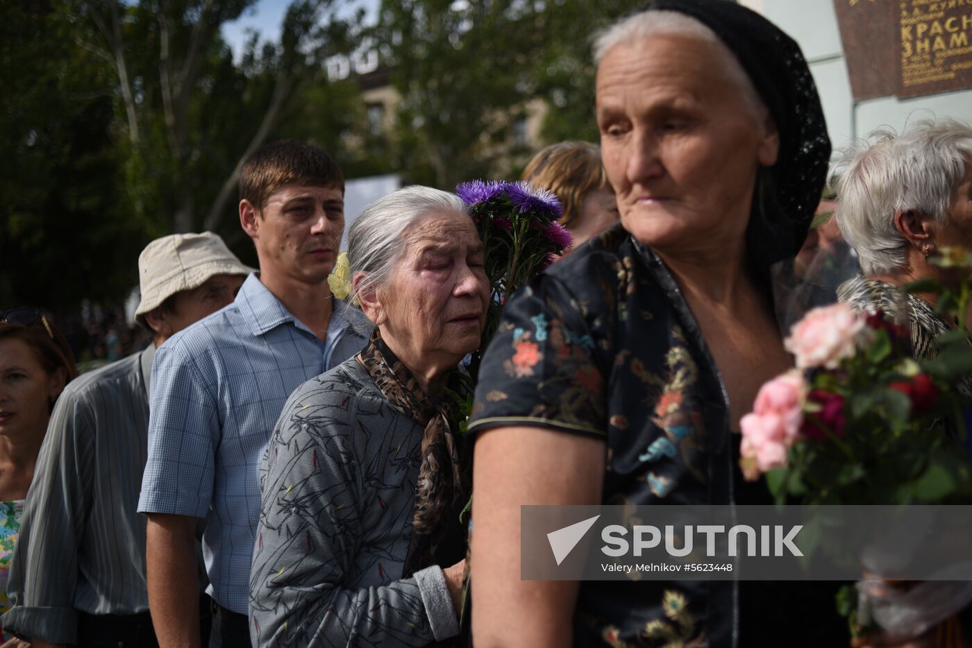 Bidding last respects to Donetsk People's Republic Head Alexander Zakharchenko
