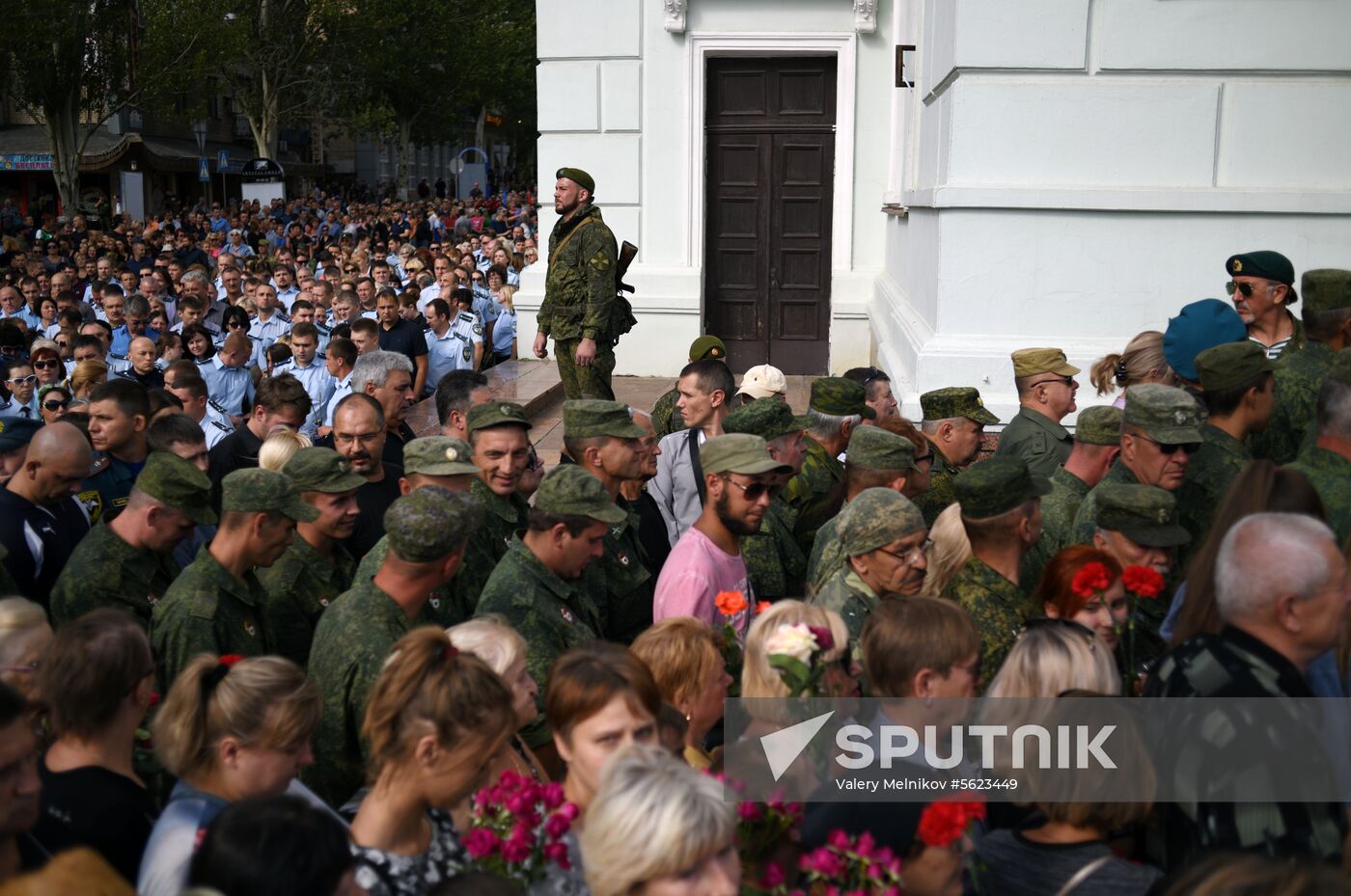 Bidding last respects to Donetsk People's Republic Head Alexander Zakharchenko